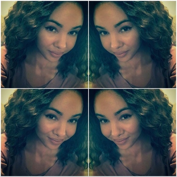 Your trusted Posh Ambassador 💕 - Picture 1 of 3